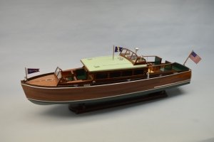 Motorówka podmiejska 1929 Chris Craft 38' Commuter Boat Kit 1:12 