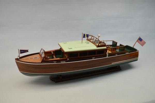 Motorówka podmiejska 1929 Chris Craft 38' Commuter Boat Kit 1:12 