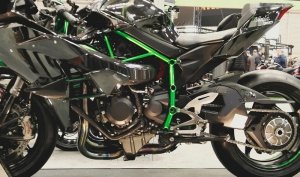 Zestaw osłon przeciwbłotnych RG Racing Eazi-Grip Scuff Guard Kit Kawasaki Ninja H2/H2R 15-