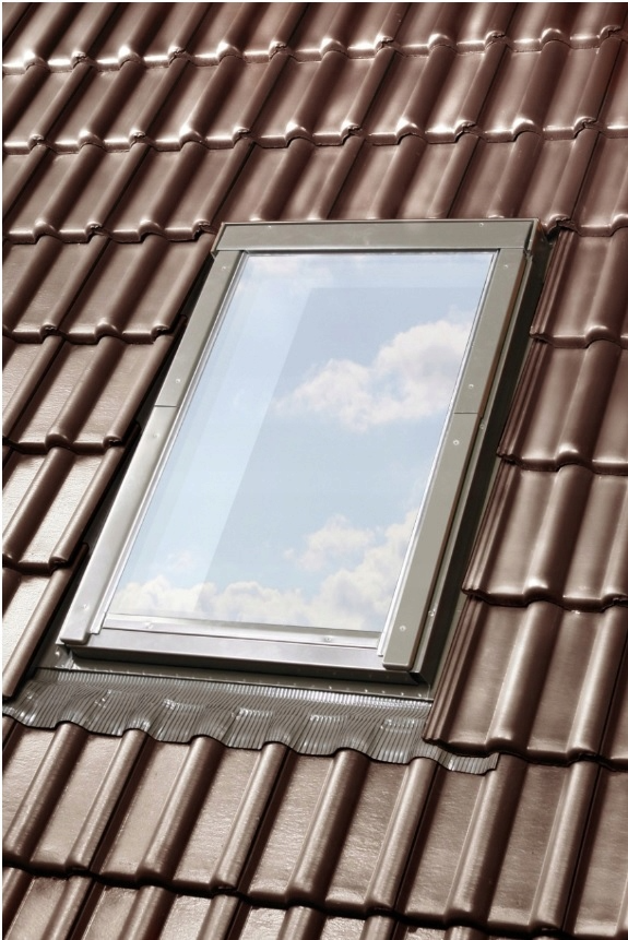 OKNO DACHOWE OPTILIGHT 66X118 VB NAWIEWNIK + KOŁNIERZ DO POKRYĆ FALISTYCH