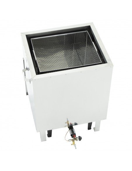 Wax melter, insulated