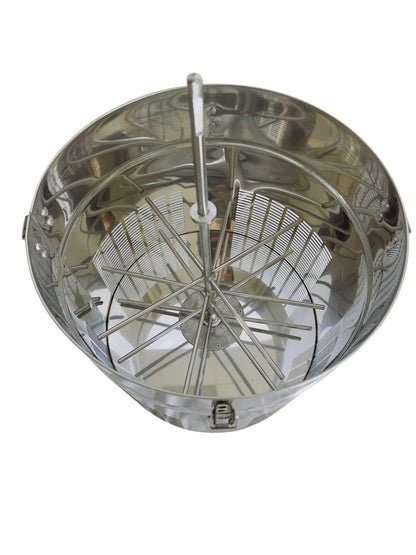 Urządzenie do pozyskiwania pierzgi na napęd wiertarki