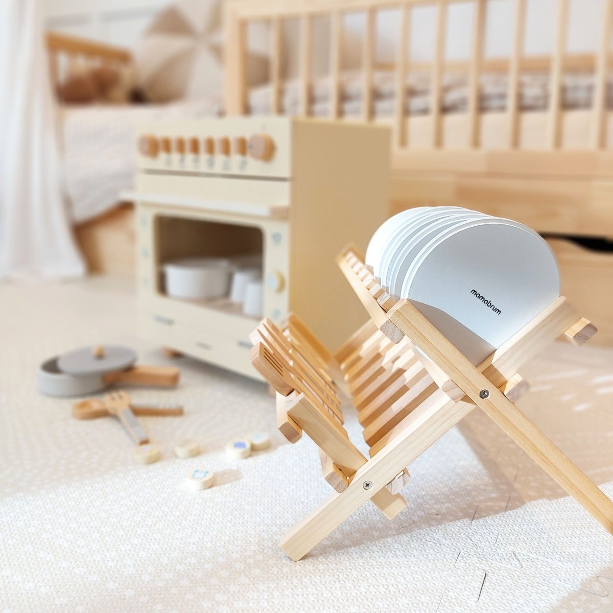 Drewniane akcesoria kuchenne z suszarką do naczyń - zestaw dla dzieci