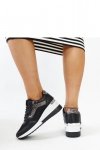 Czarne sneakersy damskie  na koturnie CROSS JEANS - Solea