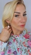 gold earrings made of stainless steel