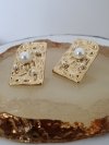 gold earrings made of stainless steel