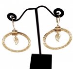 goldene Ohrringe aus Edelstahl
