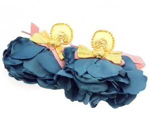 Goldene Ohrringe Seidenblumen