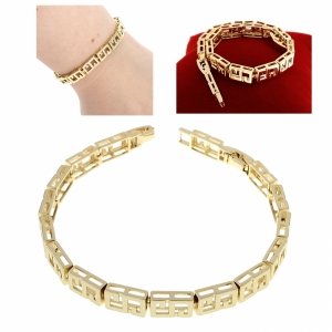 gold bracelet for a gold-plated leg