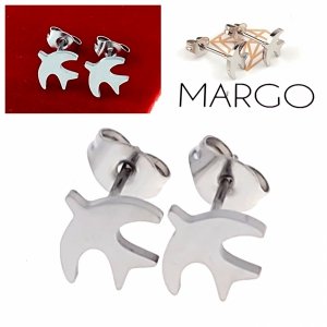 gold earrings made of stainless steel