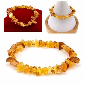 520b Bransoletka bursztyn naturalny Bałtycki na gumce jubilerskiej 