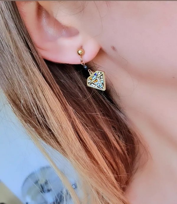 goldene Ohrringe aus Edelstahl