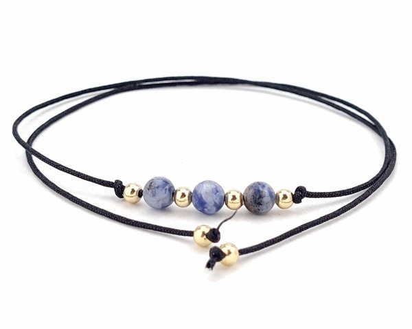 GOLDENES ARMBAND MIT EDELSTAHL