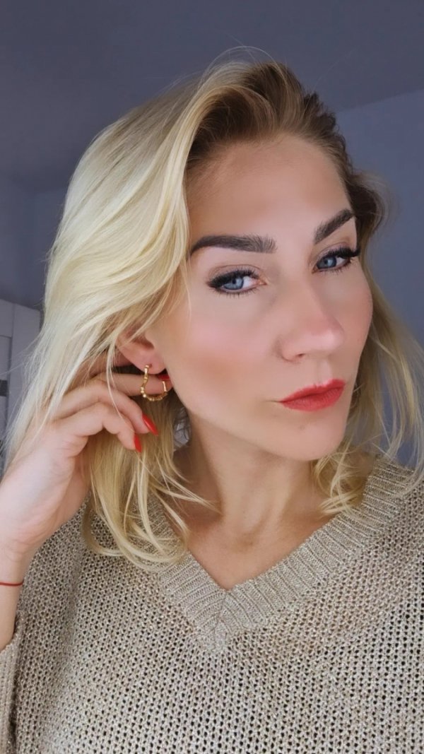 goldene Ohrringe aus Edelstahl