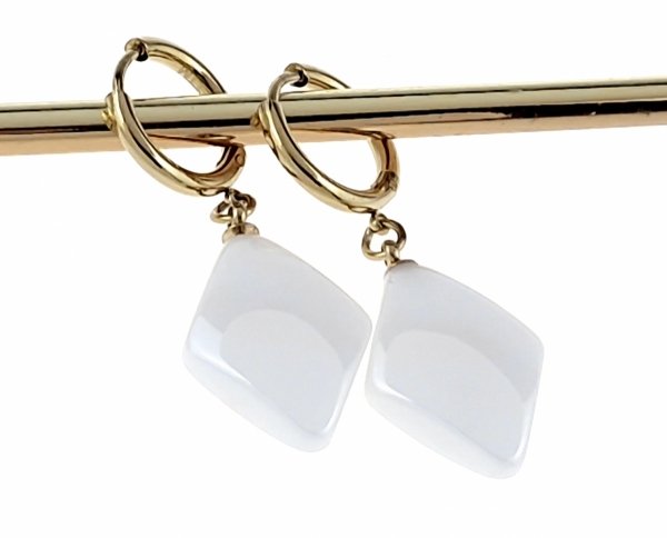 goldene Ohrringe aus Edelstahl