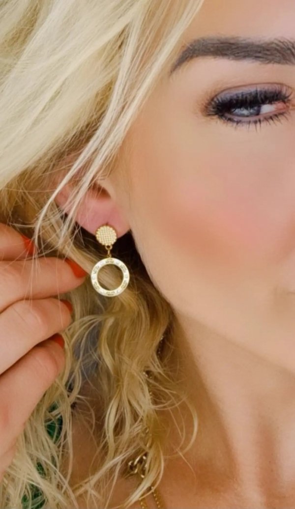 goldene Ohrringe aus Edelstahl
