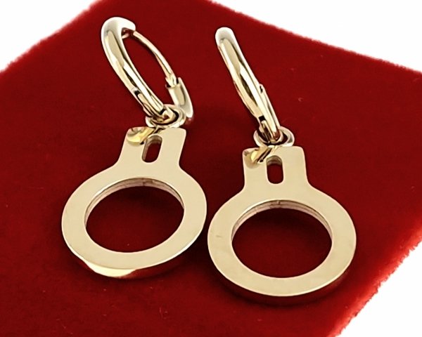goldene Ohrringe aus Edelstahl