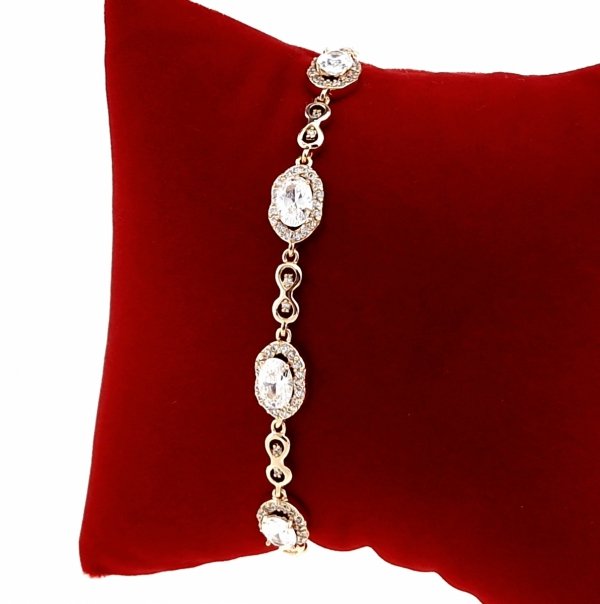Armband aus 18 Karat vergoldetem Gold
