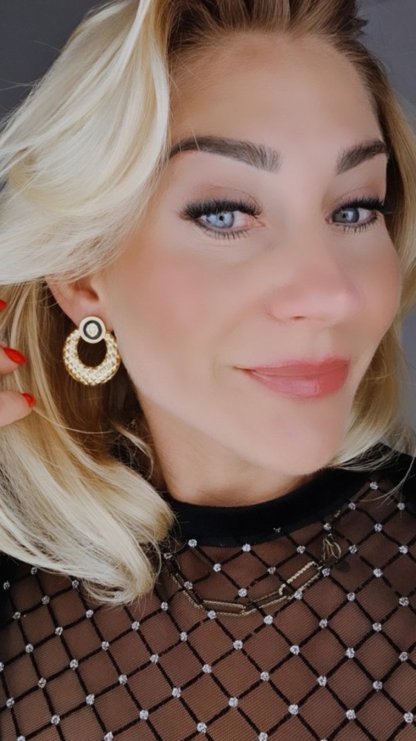 goldene Ohrringe aus Edelstahl
