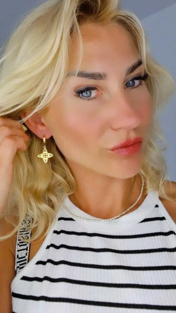 goldene Ohrringe aus Edelstahl