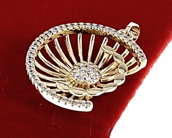 Goldanhänger 18 Karat glänzendes Xuping