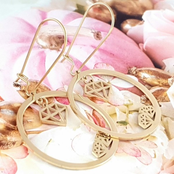 goldene Ohrringe aus Edelstahl