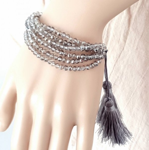 GOLDENES ARMBAND MIT EDELSTAHL