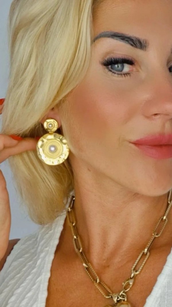 goldene Ohrringe aus Edelstahl