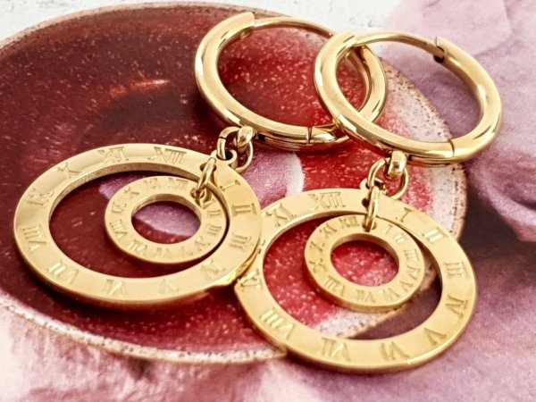 gold earrings made of stainless steel