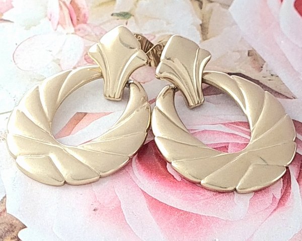 gold earrings made of stainless steel