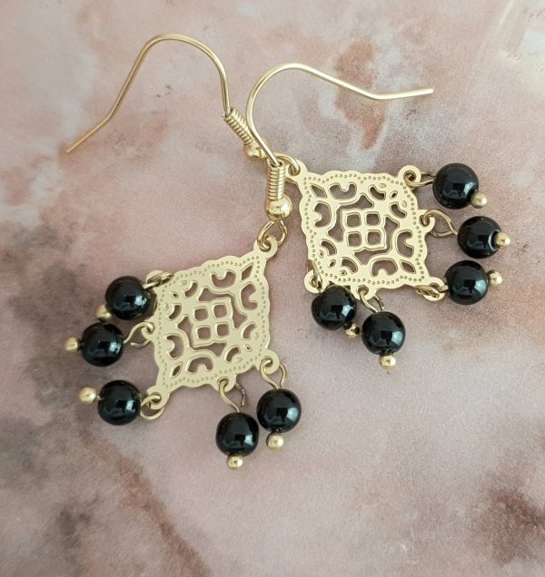 gold earrings made of stainless steel