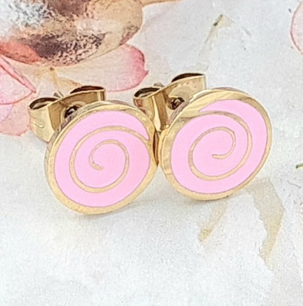 gold earrings made of stainless steel