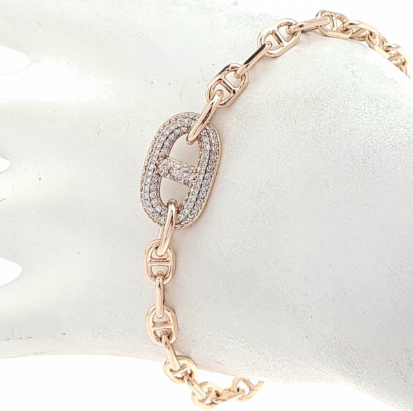 gold bracelet for a gold-plated leg