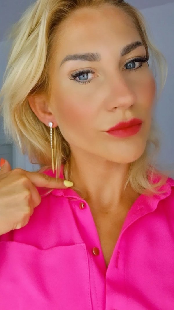 gold earrings made of stainless steel