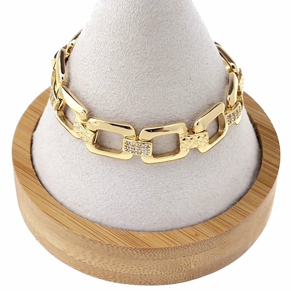 gold bracelet for a gold-plated leg