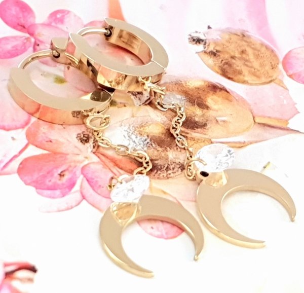 gold earrings made of stainless steel