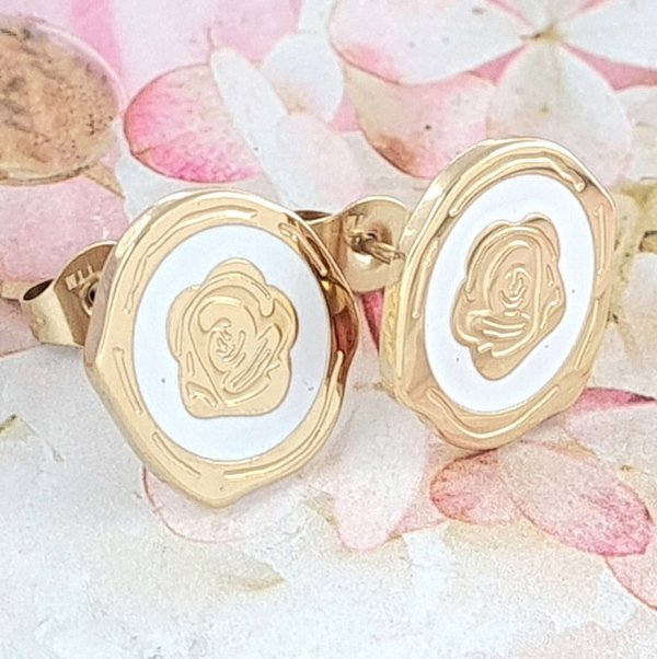 gold earrings made of stainless steel