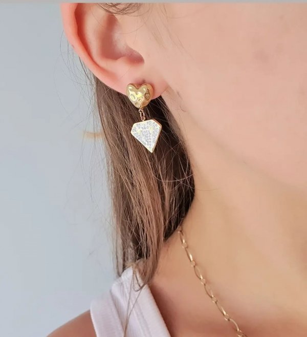 gold earrings made of stainless steel