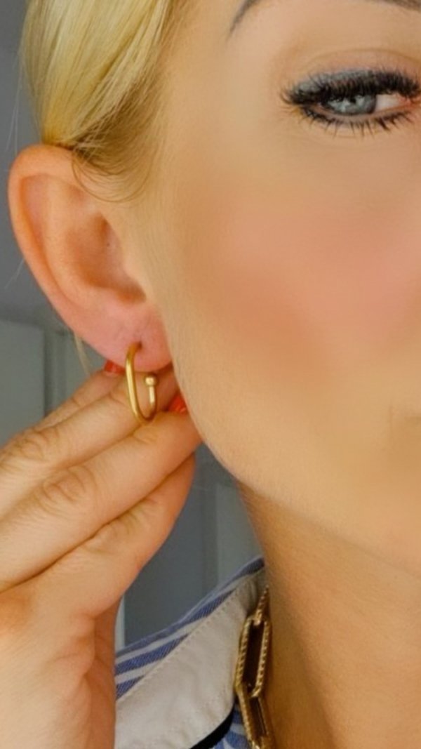 gold earrings made of stainless steel