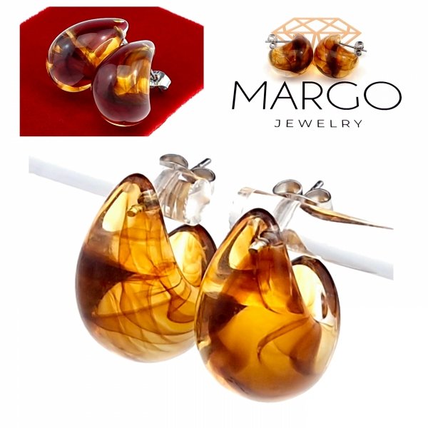 gold earrings made of stainless steel