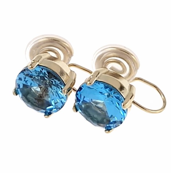 gold earrings made of stainless steel