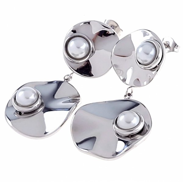 gold earrings made of stainless steel
