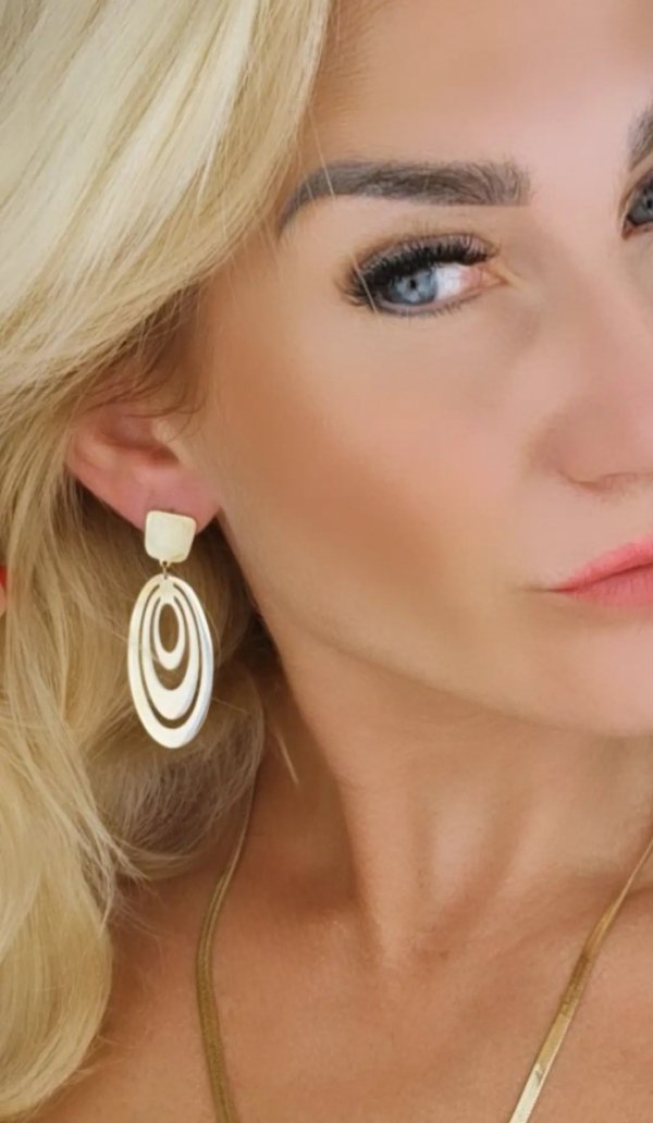 gold earrings made of stainless steel