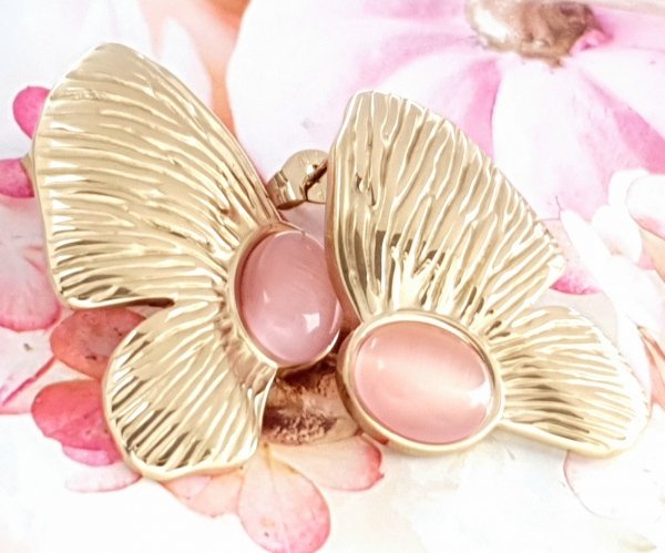 gold earrings made of stainless steel