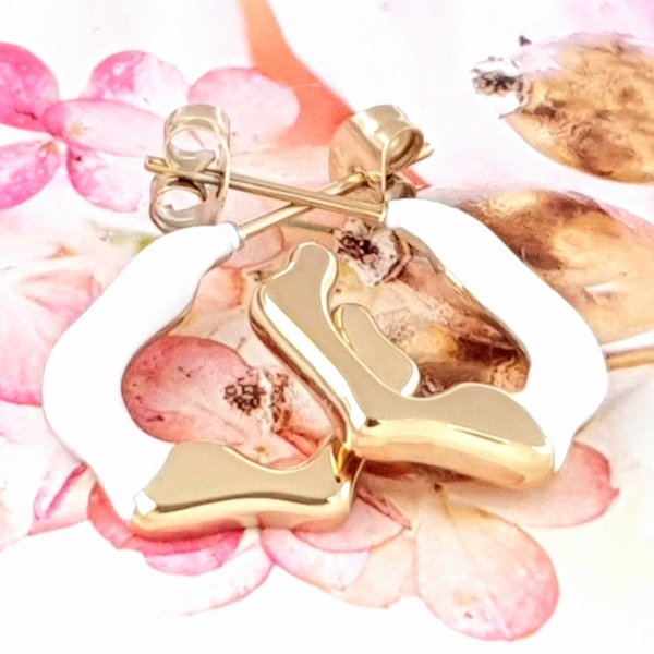 gold earrings made of stainless steel