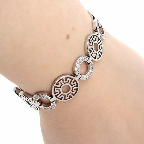 gold bracelet for a gold-plated leg