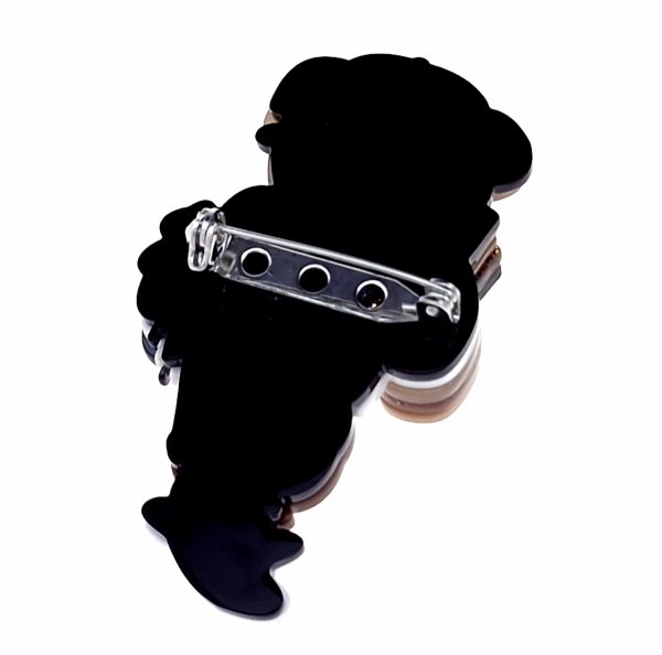elegant gold brooch