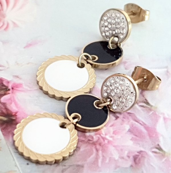 gold earrings made of stainless steel