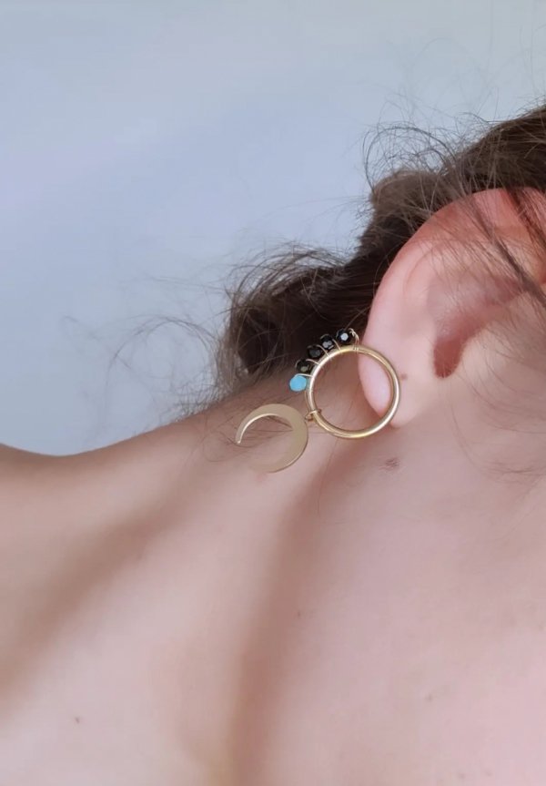 gold earrings made of stainless steel