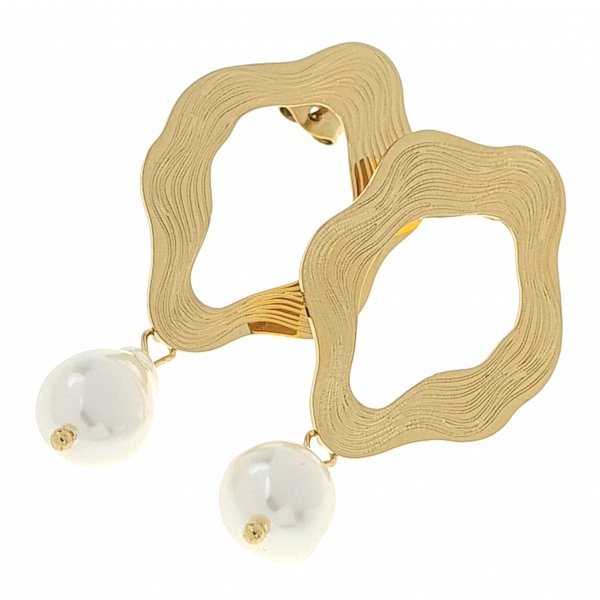 gold earrings made of stainless steel